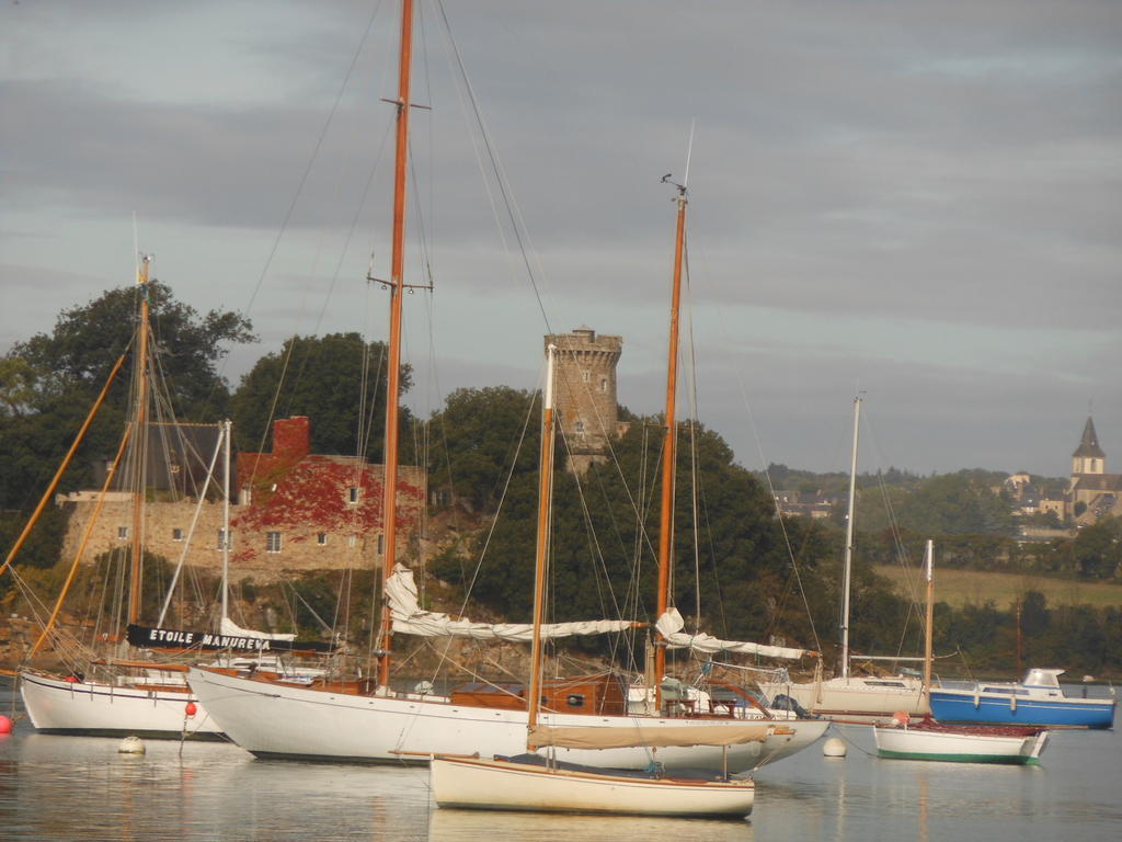 Le Jardin à Mordreuc Pleudihen-sur-Rance Exterior foto