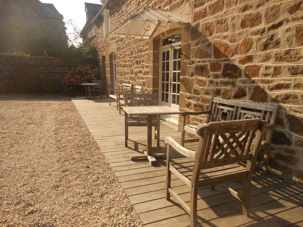 Le Jardin à Mordreuc Pleudihen-sur-Rance Exterior foto